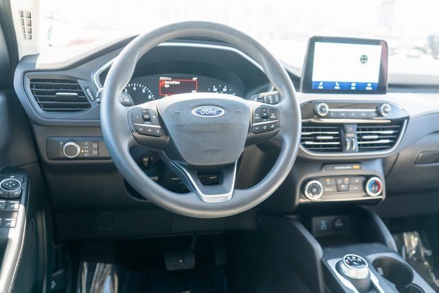 Used 2022 Oxford White Ford SE image 13