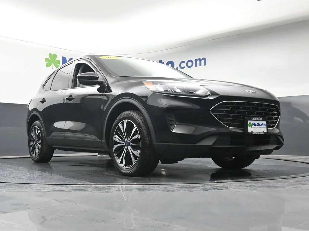 Used 2022 Black Ford SE image 27