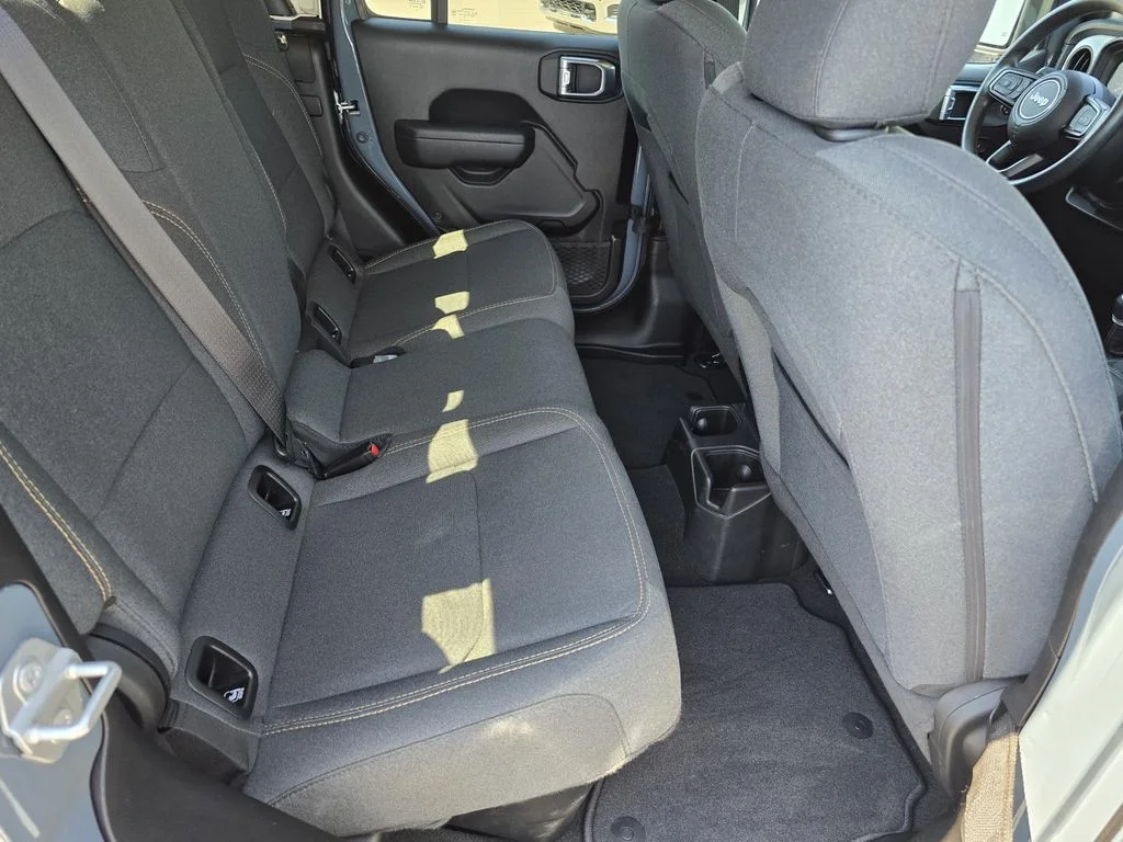 Used 2025 Anvil Clearcoat Jeep Nighthawk image 19