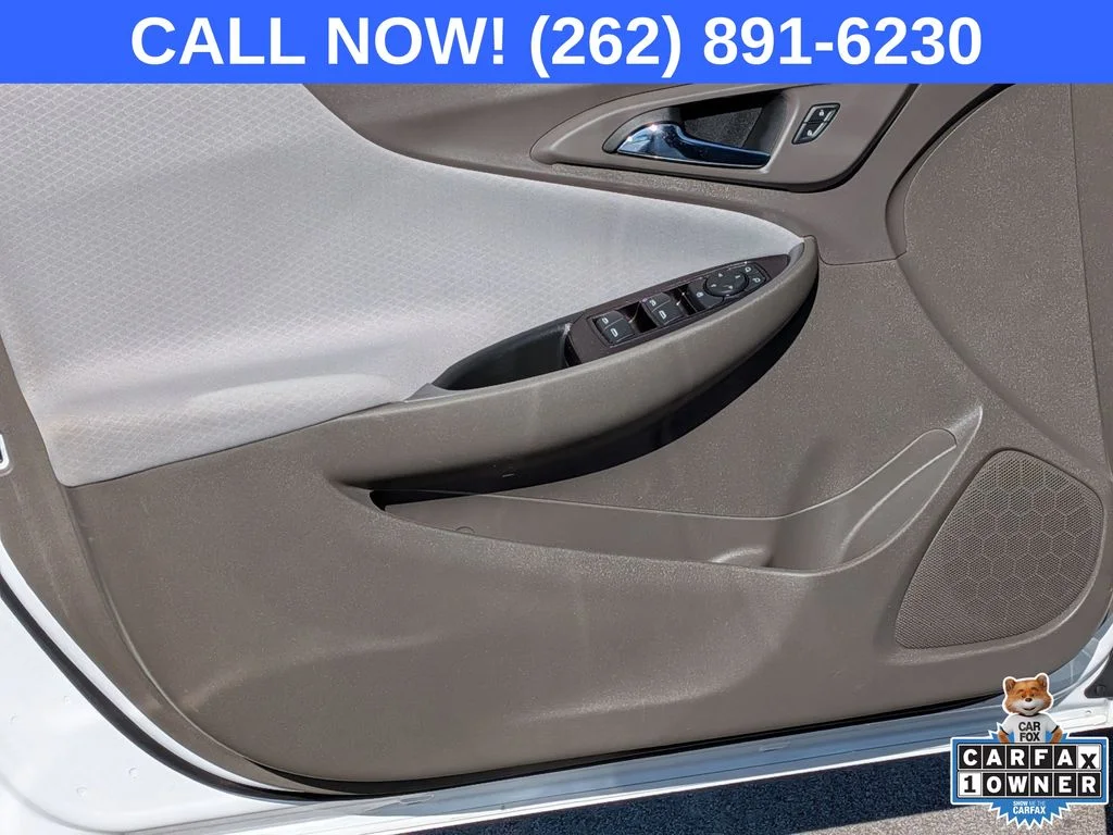 Used 2024 White Chevrolet LT image 12
