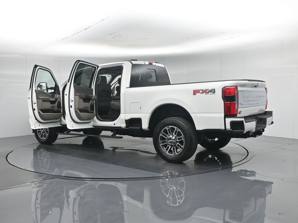 New 2026 Star White Metallic Tri-Coat Ford Platinum image 35