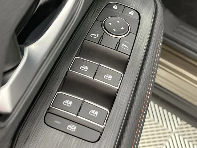 2026 Nissan KICKS SR AWD - Photo 13