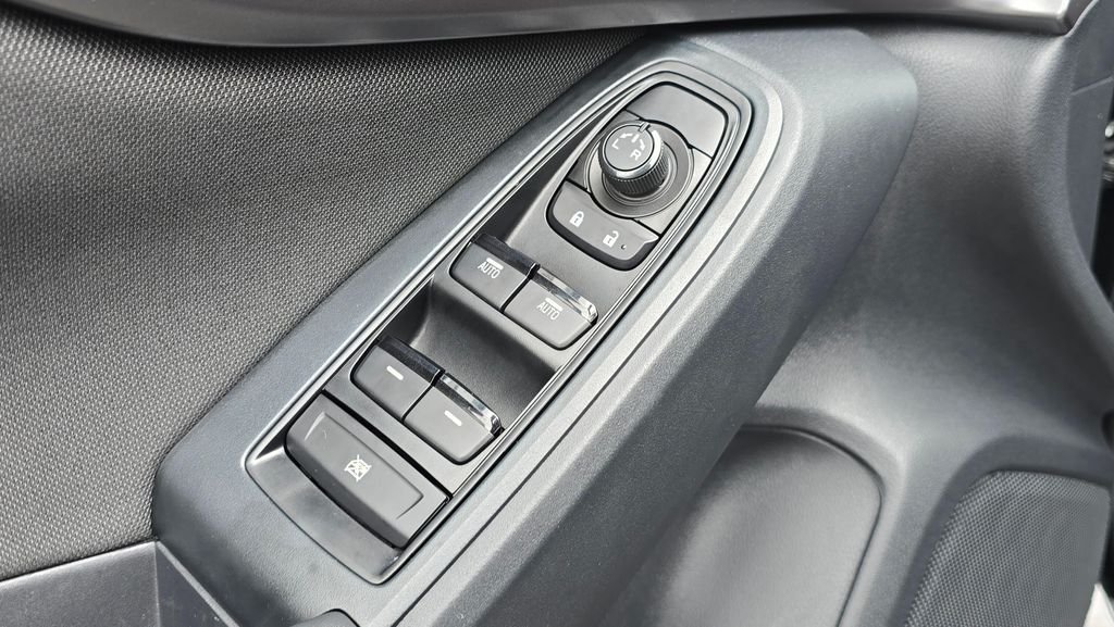 Used 2023 Crystal Black Silica Subaru Base image 21