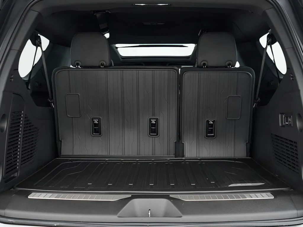 New 2026 Glacier White Tricoat GMC Denali image 7