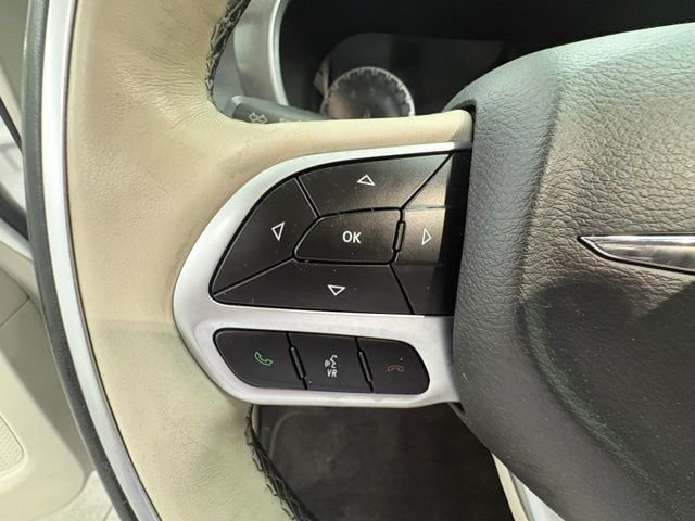 Used 2018 White Chrysler Limited image 20