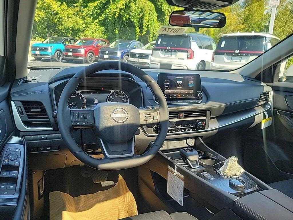 2026 Nissan Rogue SV - Photo 12