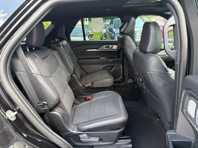 New 2026 Agate Black Metallic Ford ST image 37