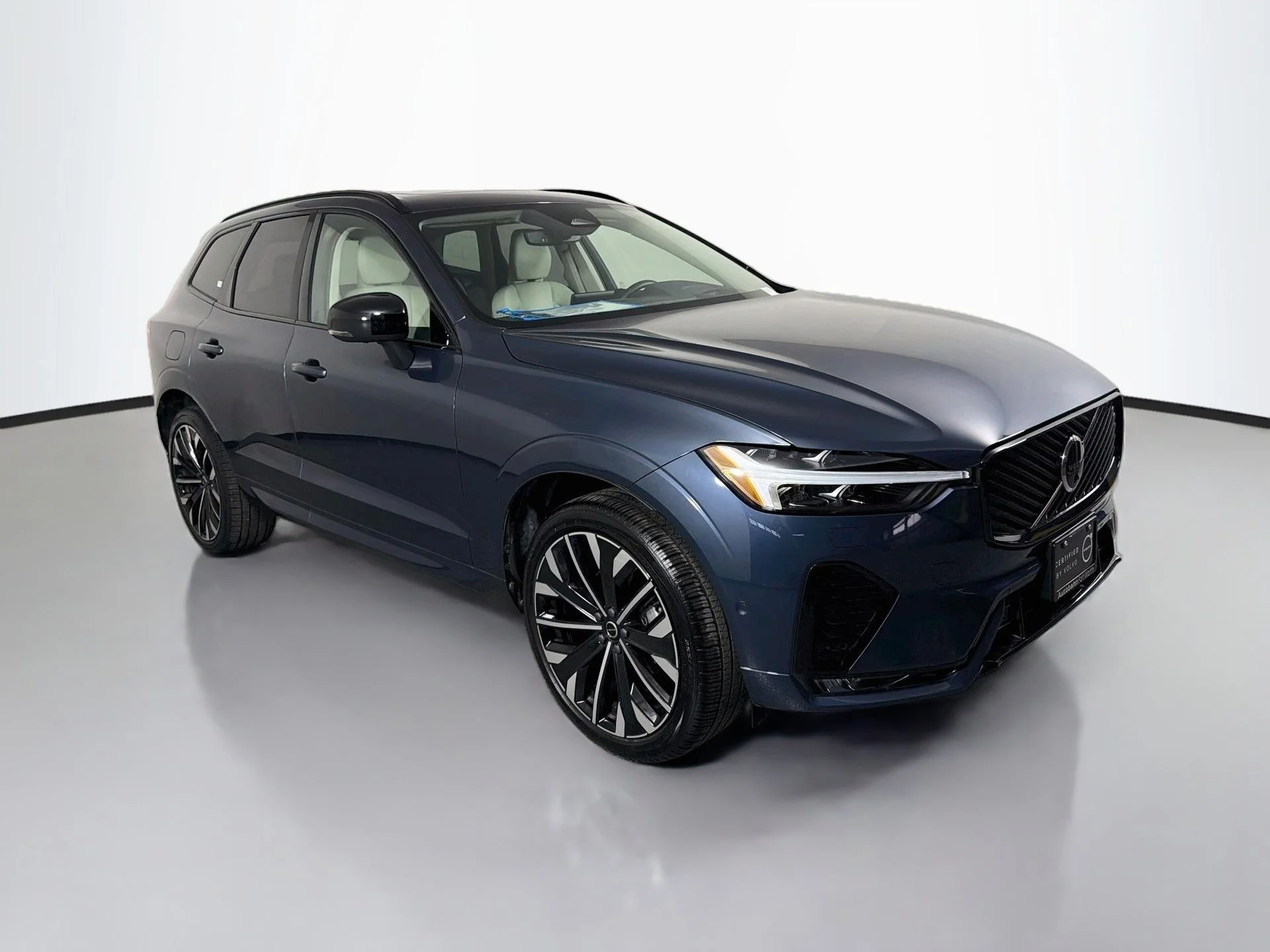 Certified Used 2026 Denim Blue Volvo Ultra image 3