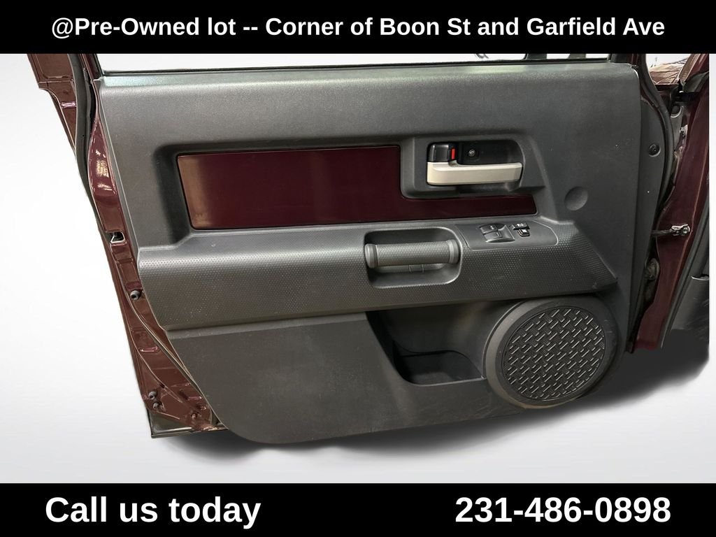 Used 2007 Red Toyota Base image 15