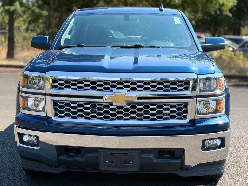 Used 2015 Deep Ocean Blue Chevrolet LT image 8