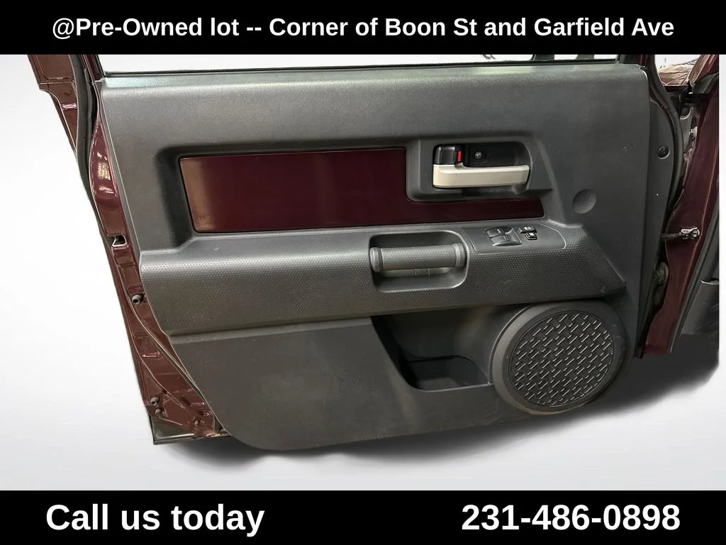 Used 2007 Red Toyota Base image 15