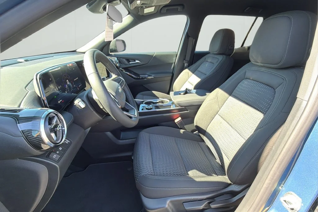 New 2027 Lakeshore Blue Metallic Chevrolet LT image 18