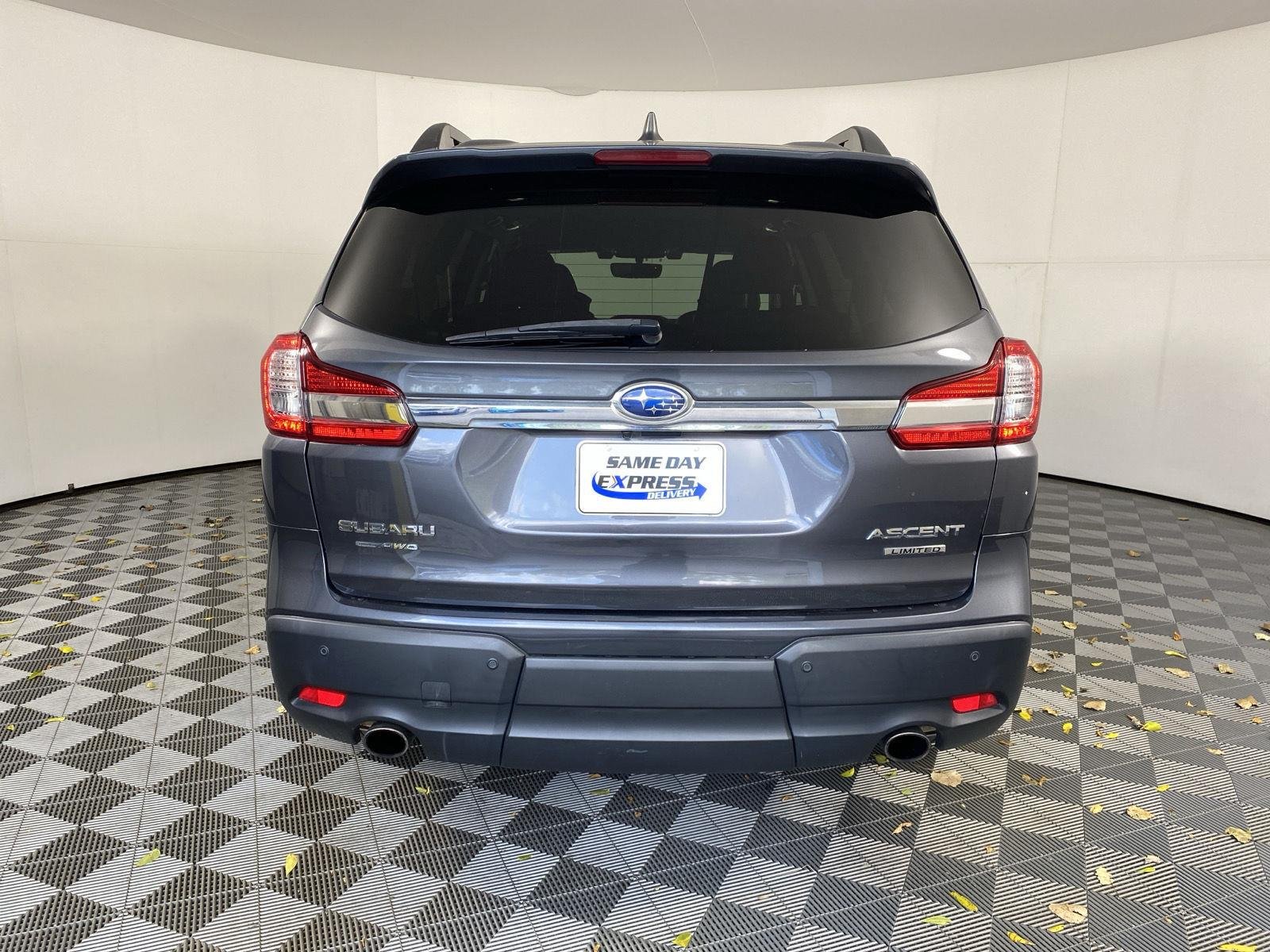 Used 2020 Magnetite Gray Metallic Subaru Limited image 6