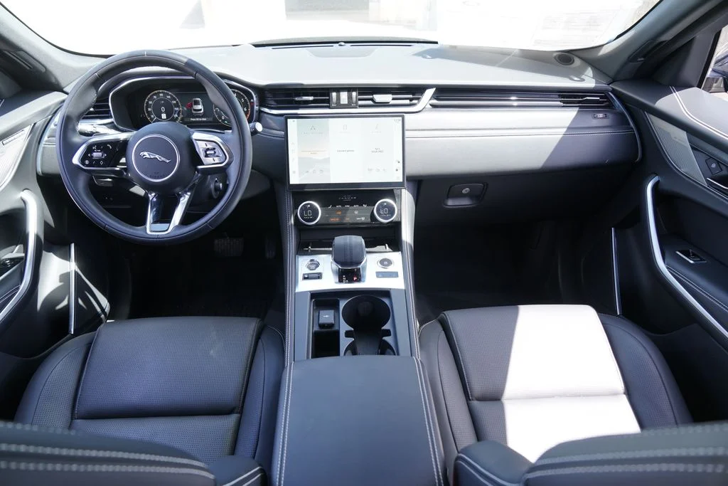 2026 Jaguar F-Pace R-Dynamic S - Photo 23