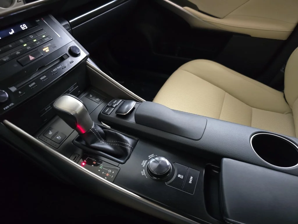 Used 2014 Blue Lexus 350 image 27