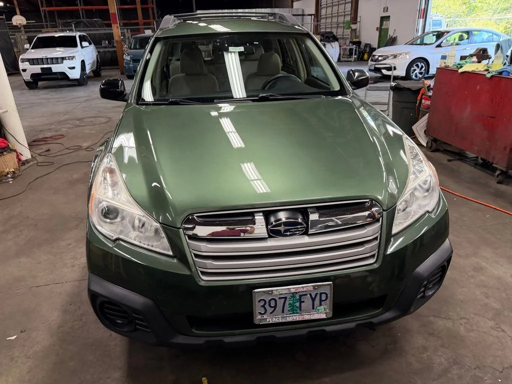 Used 2013 Green Subaru 2.5i image 2