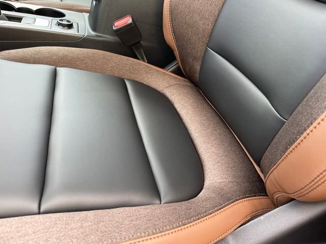 New 2026 Carbonized Gray Metallic Ford Outer Banks® image 15