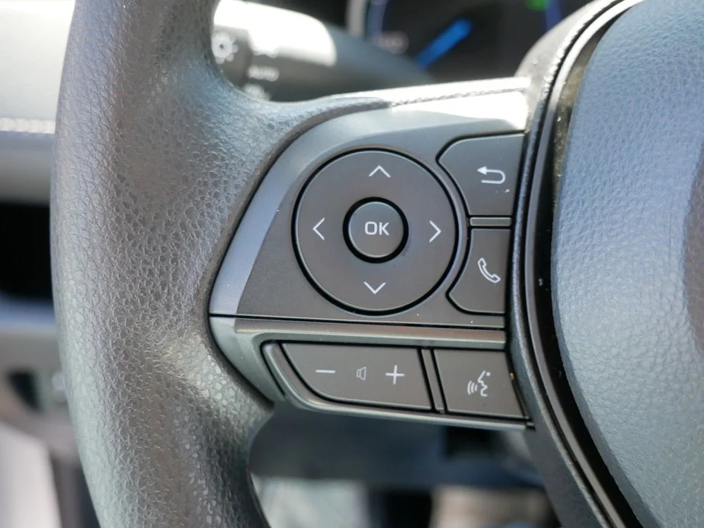 Used 2025 Silver Toyota XLE image 27