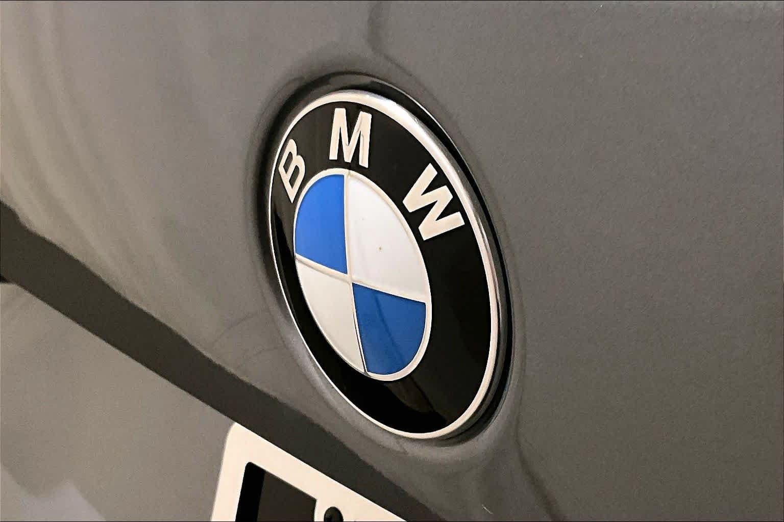 Certified Used 2026 GREY BMW xDrive40i image 32