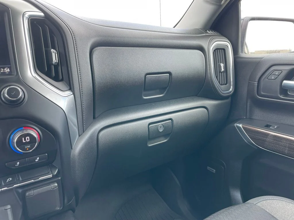 Used 2020 Red Chevrolet RST image 43