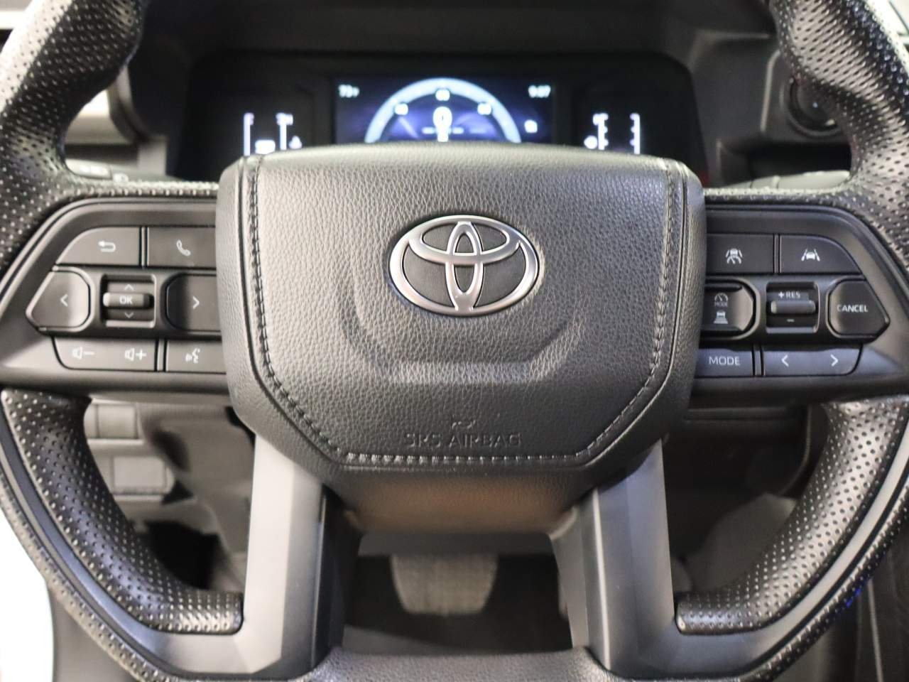 Used 2024 Ice Cap Toyota SR Crew Cab image 12