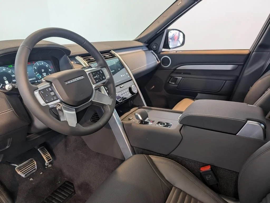 New 2026 Santorini Black Land Rover  image 12