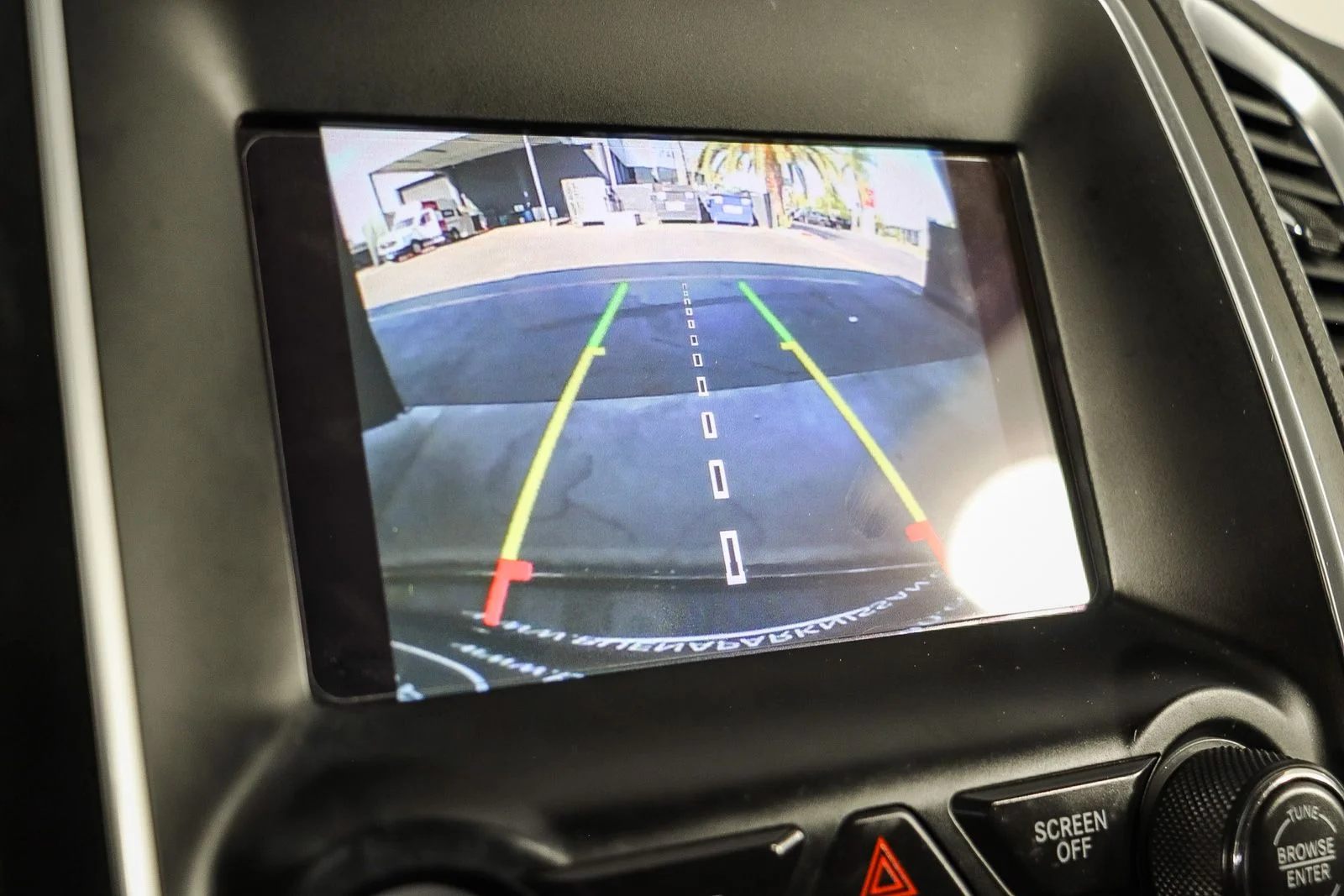 Used 2019 White Dodge SXT image 25