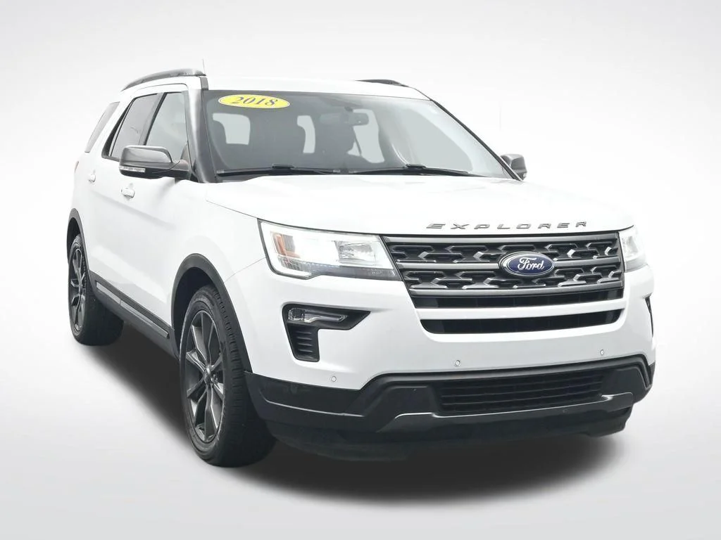 Used 2018 White Ford XLT image 3