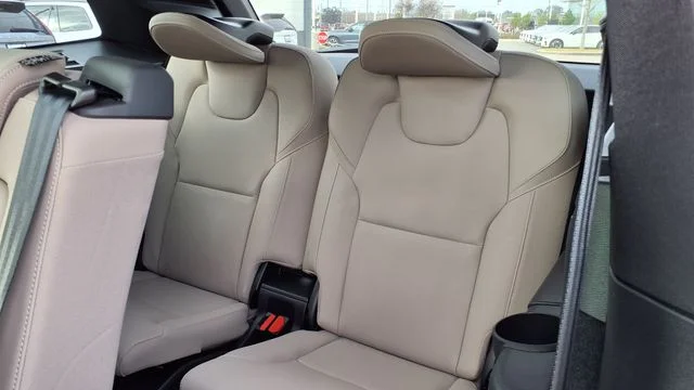 New 2026 Aurora Silver Volvo Core image 17