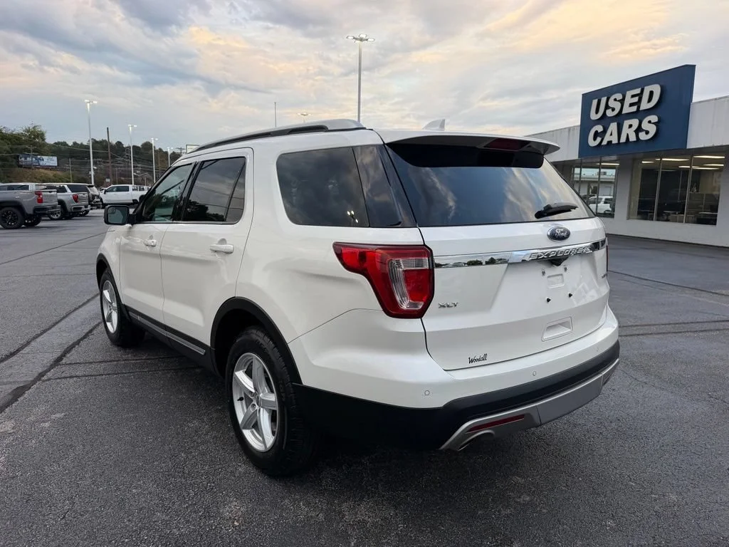 Used 2016 White Ford XLT image 6