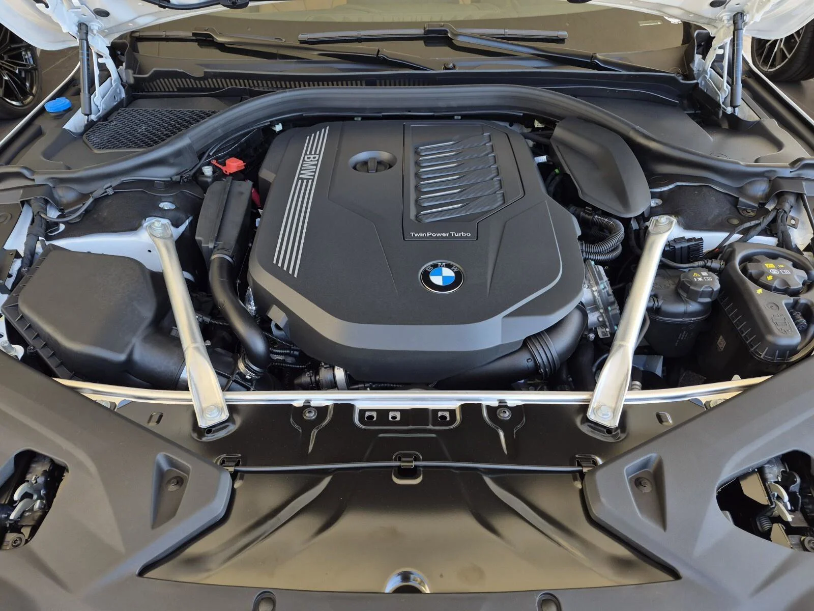 2026 BMW 8 Series 840i - Photo 10