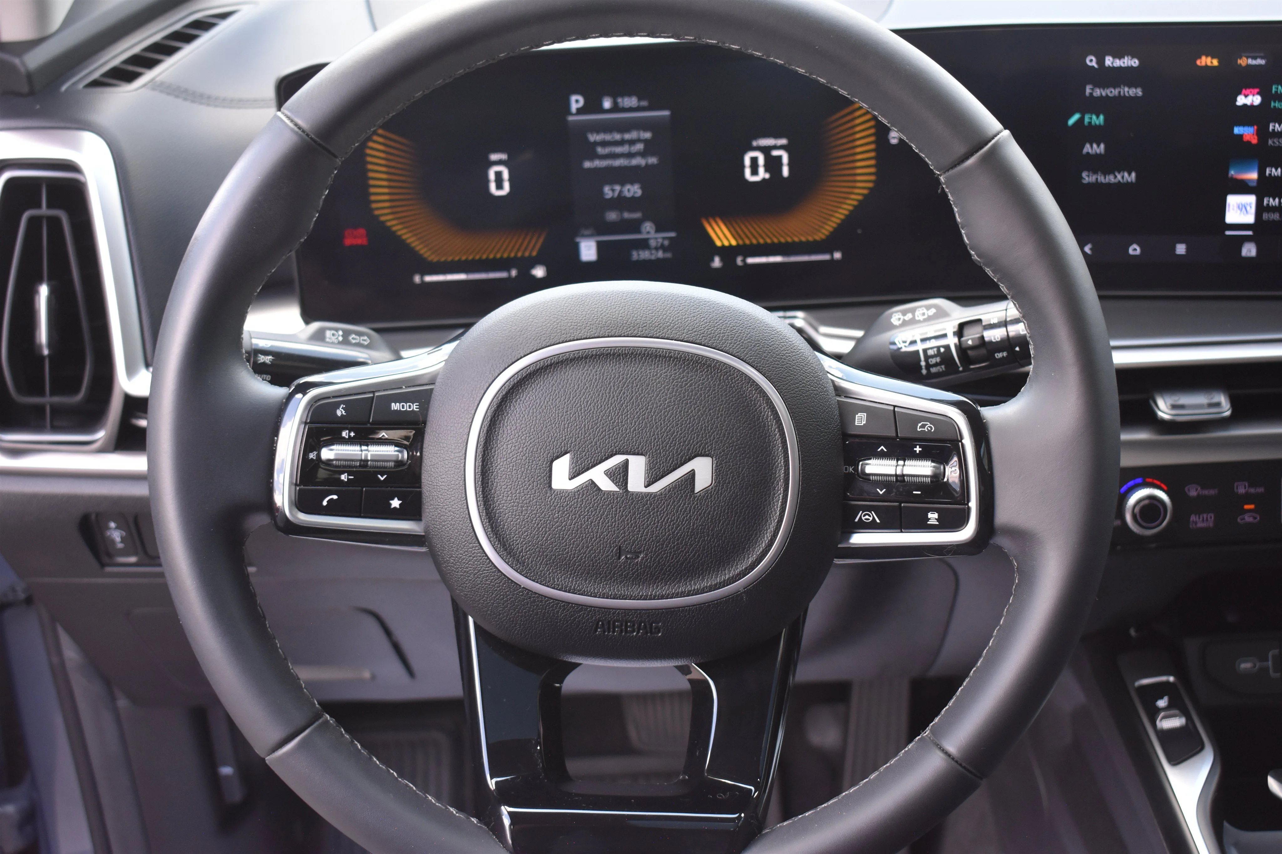 Used 2025 Everlasting Silver Kia S image 20