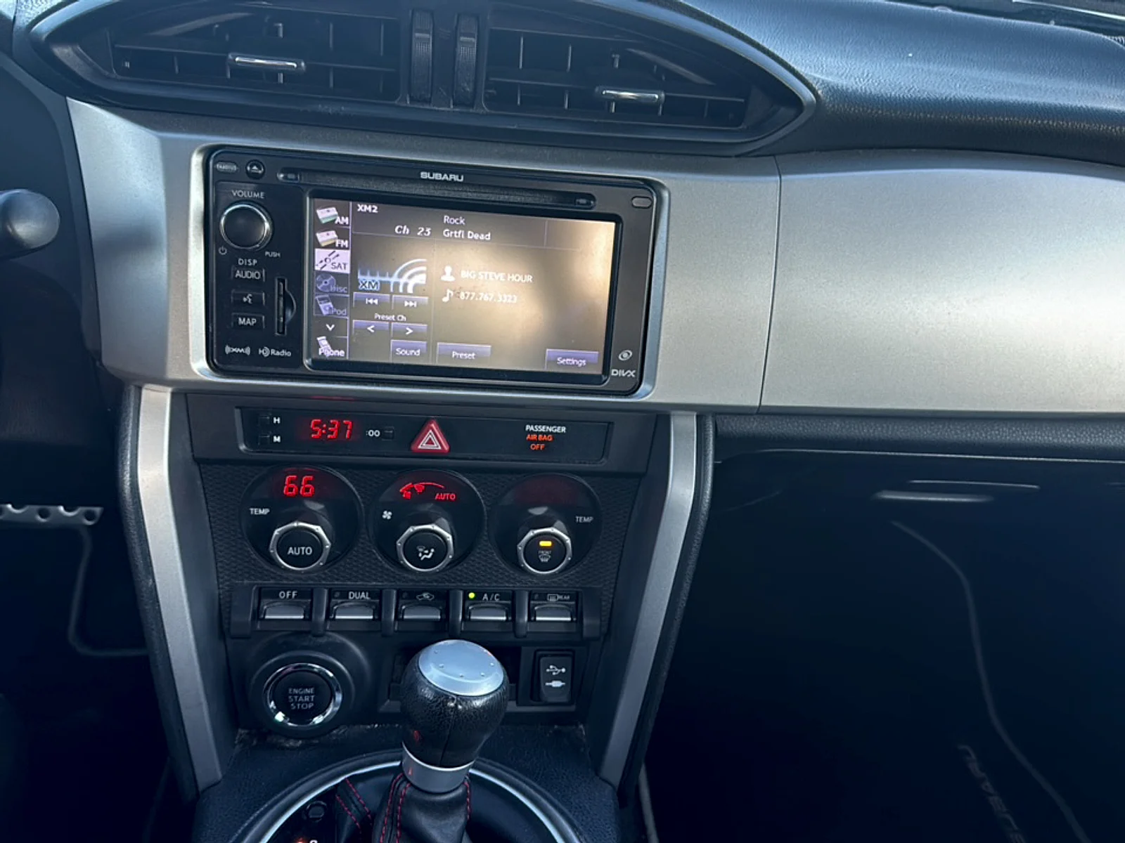 Used 2013 Off-white Subaru Limited image 11