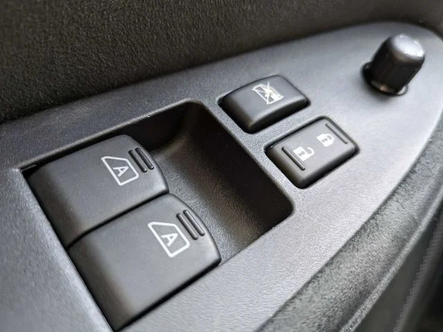 Used 2014 Red Nissan Touring image 20