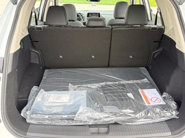 New 2026 Everest White Pearl TriCoat Nissan Dark Armor image 23