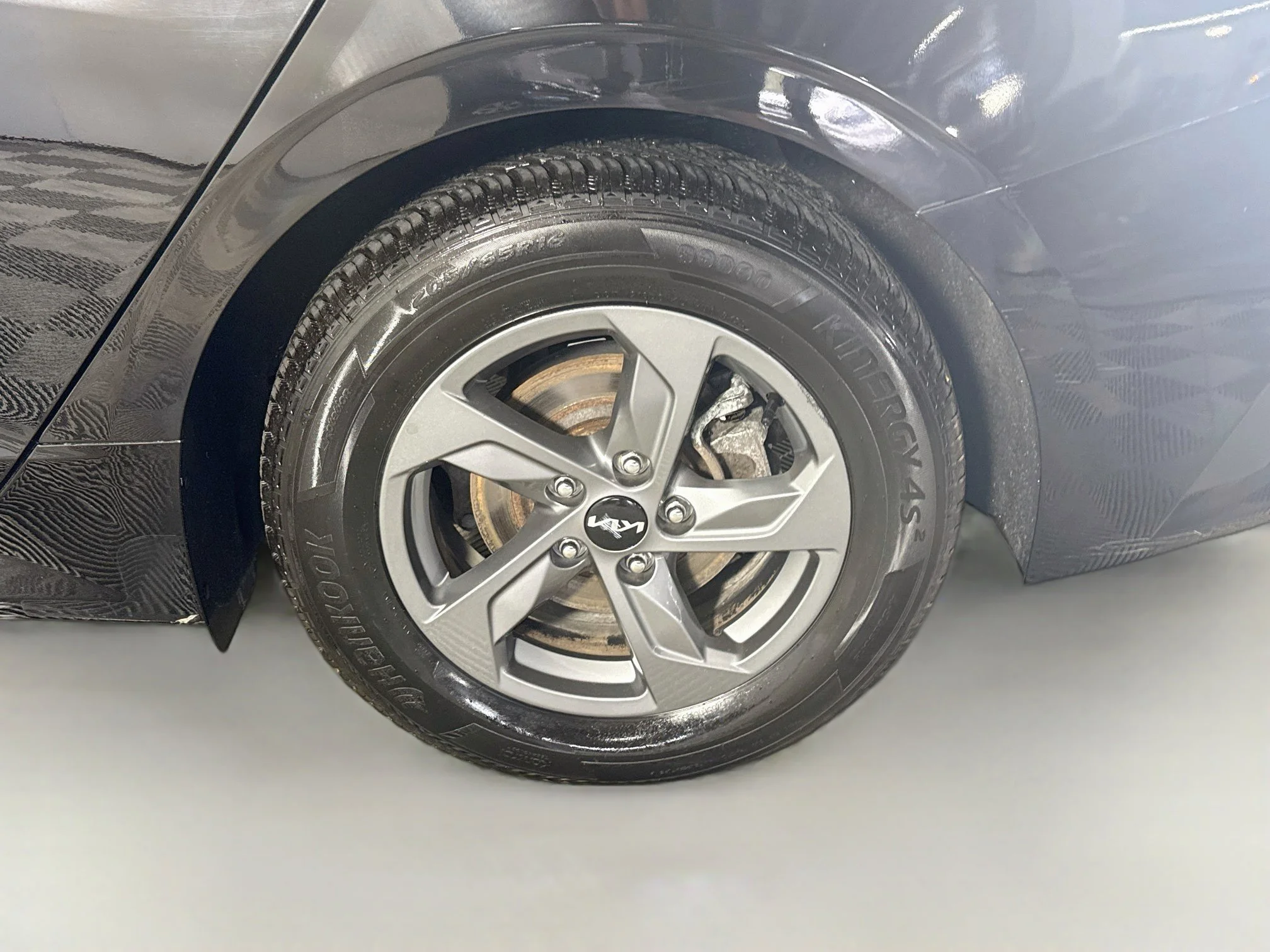 Used 2022 Ebony Black Kia LX image 32