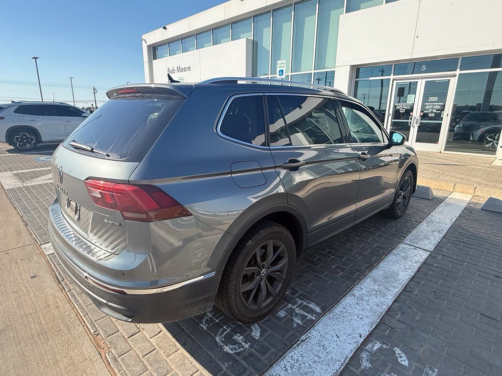 Used 2022 Charcoal Volkswagen 2.0T SE image 5