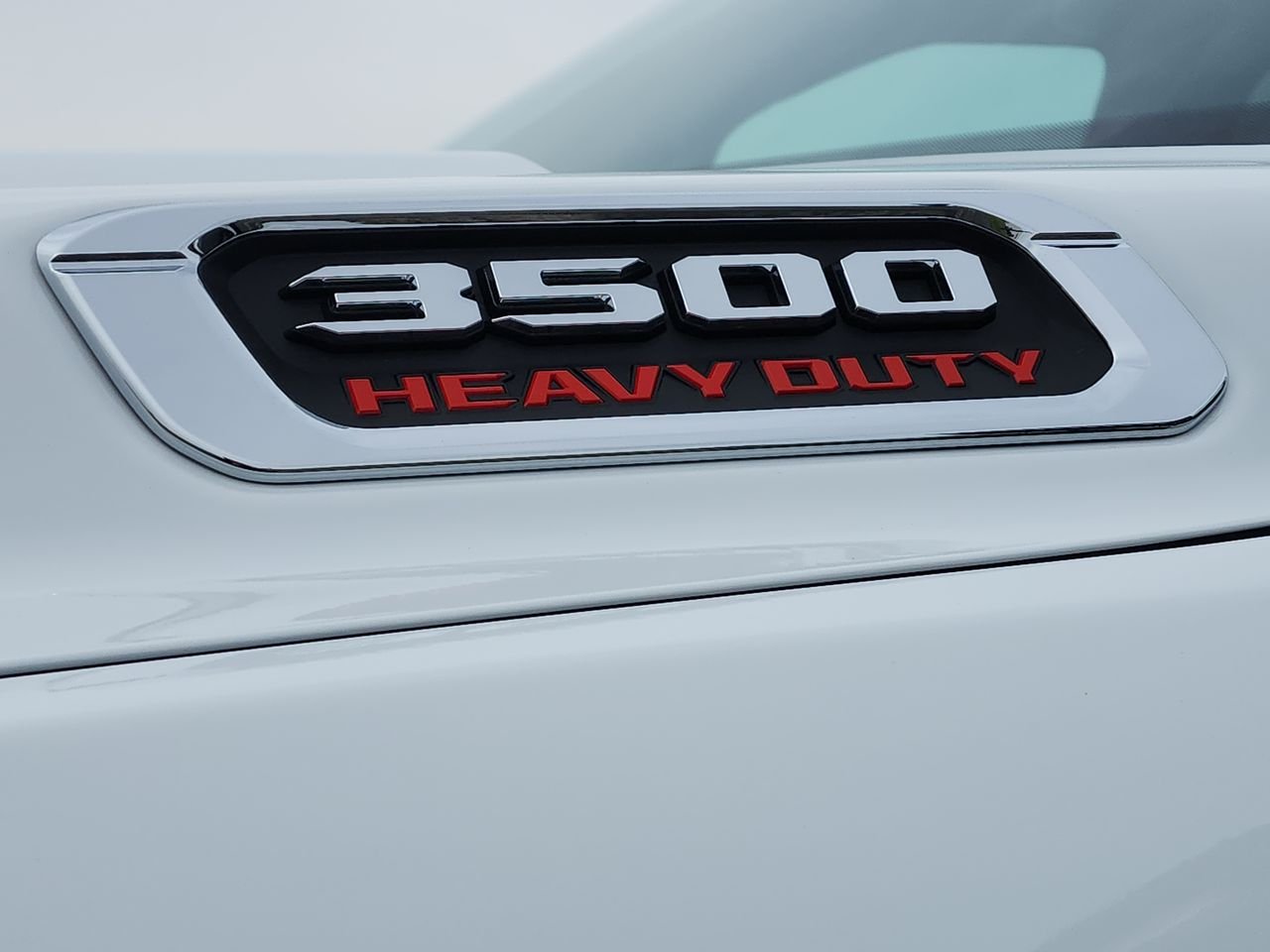 New 2026 Bright White Clear-Coat Exterior Paint RAM Tradesman image 27