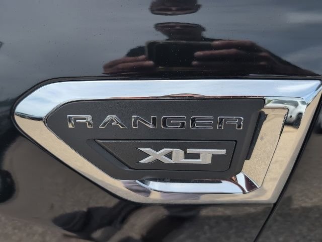 Used 2020 Black Ford XLT image 14
