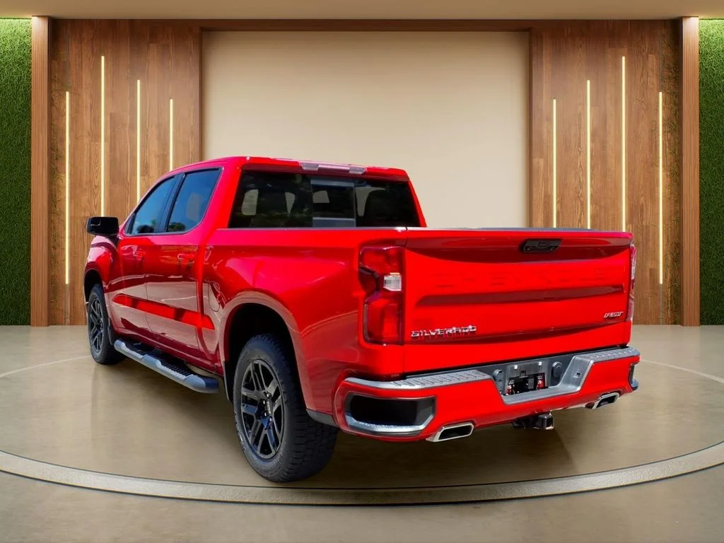 Used 2023 Red Chevrolet RST image 29