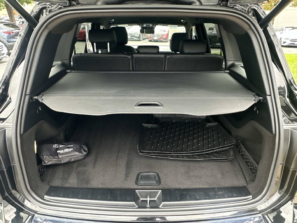 Used 2025 Night Black Mercedes-Benz GLB 250 image 13