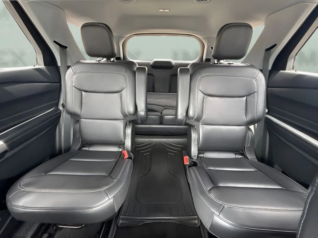Used 2023 Black Ford XLT image 10