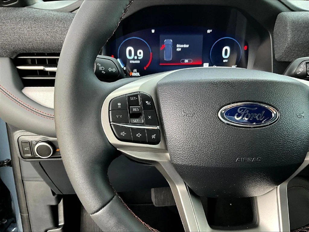New 2027 Vapor Blue Metallic Ford Active image 19