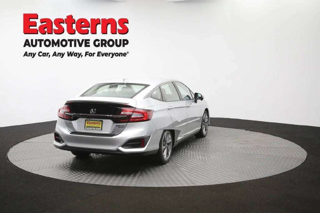 Used 2018 Silver Honda Touring image 38