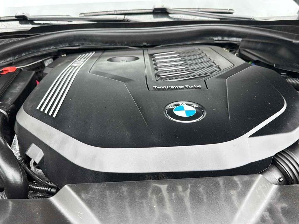 Used 2022 Black BMW 740i image 39