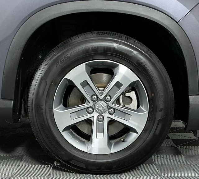 Used 2024 Gray Honda EX-L image 8