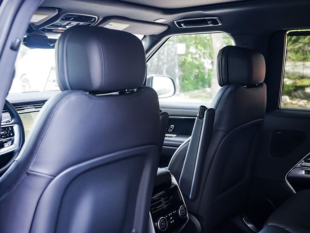 New 2026 Santorini Black Land Rover SE image 26