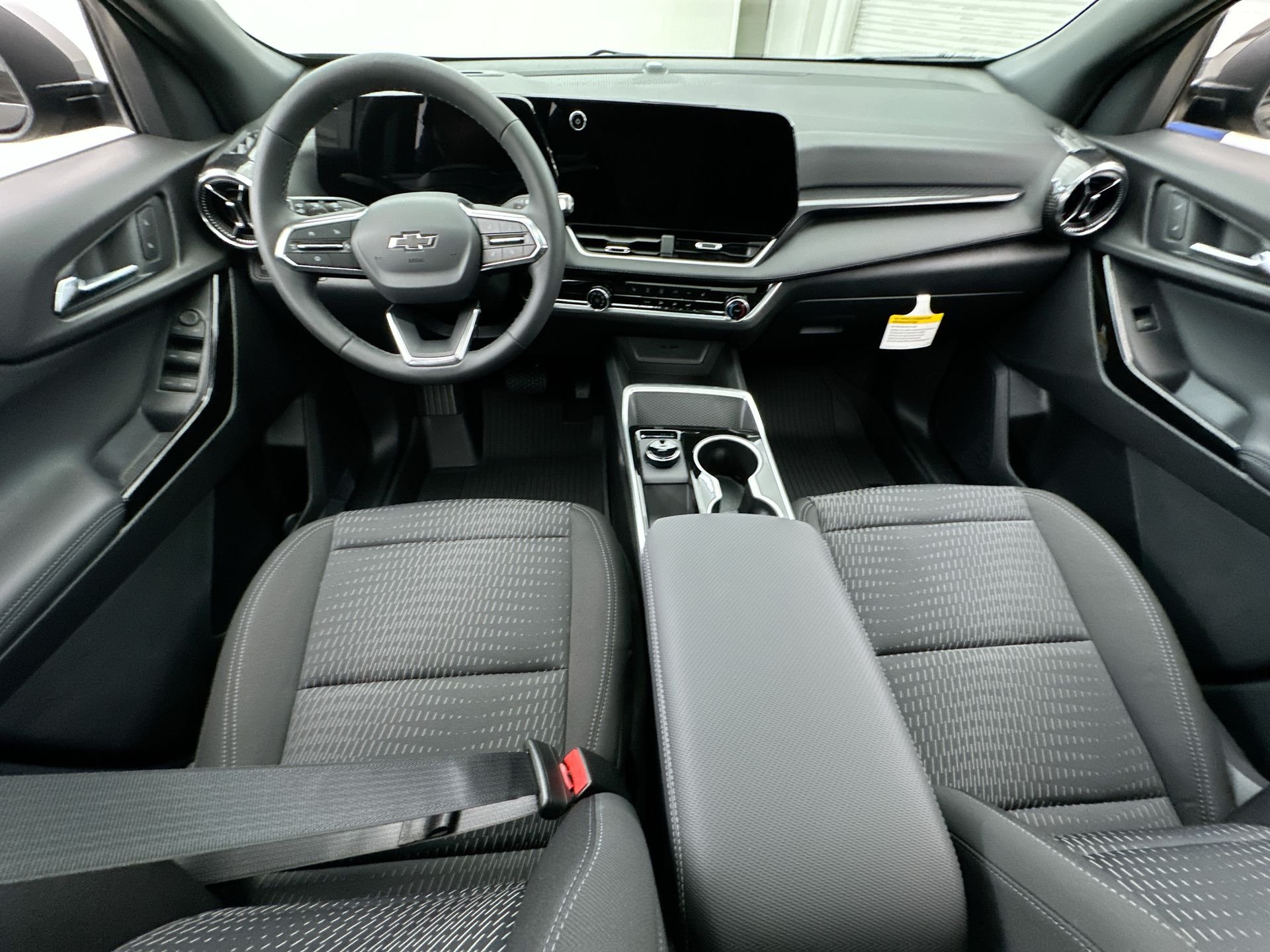 2027 Chevrolet Equinox LT - Photo 77
