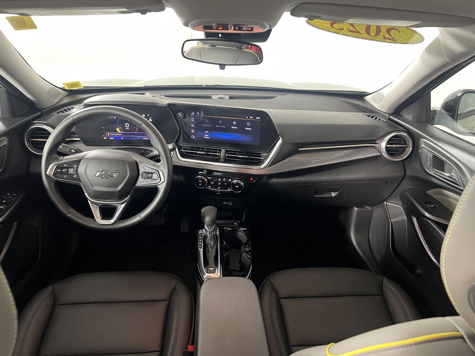 Used 2025 Cacti Green Chevrolet ACTIV image 5