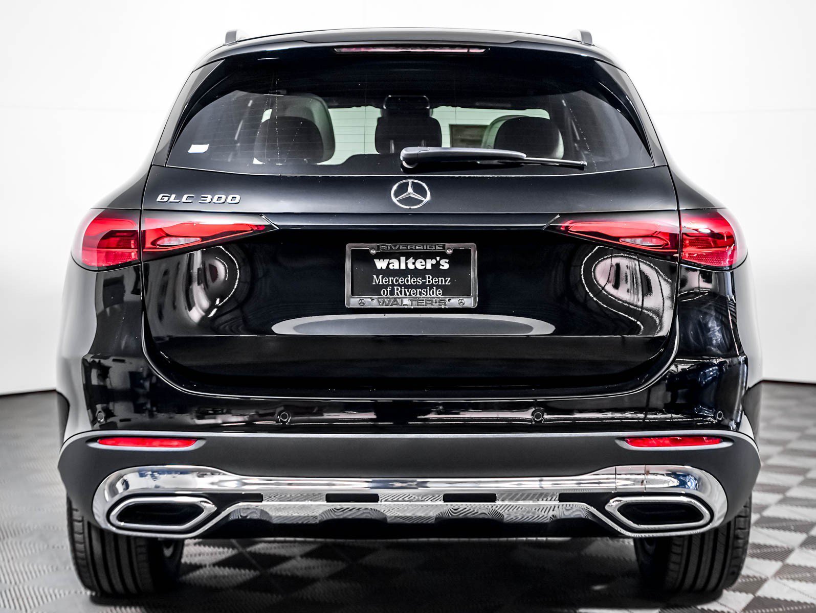 New 2026 Black Mercedes-Benz GLC 300 image 7